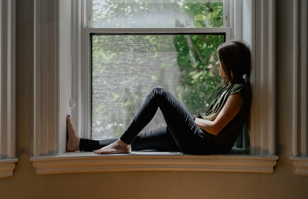 Scarcity Mindset Examples: 15 Thoughts That Keep You Stuck (and Their Reframes)